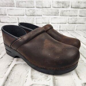 Dansko Wide Professional Men's Sz US 9.5-10 EU 43 Wide Brown Oiled Leather Clogs